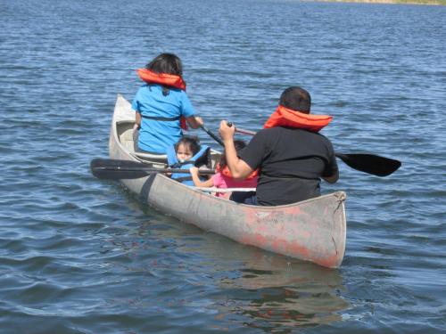 CUB Retreat 14- canoes  kids